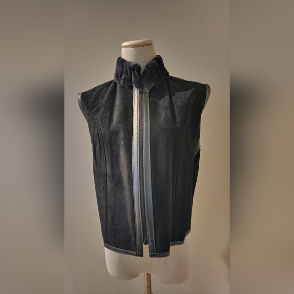 Leather vest - Picture 7 of 9